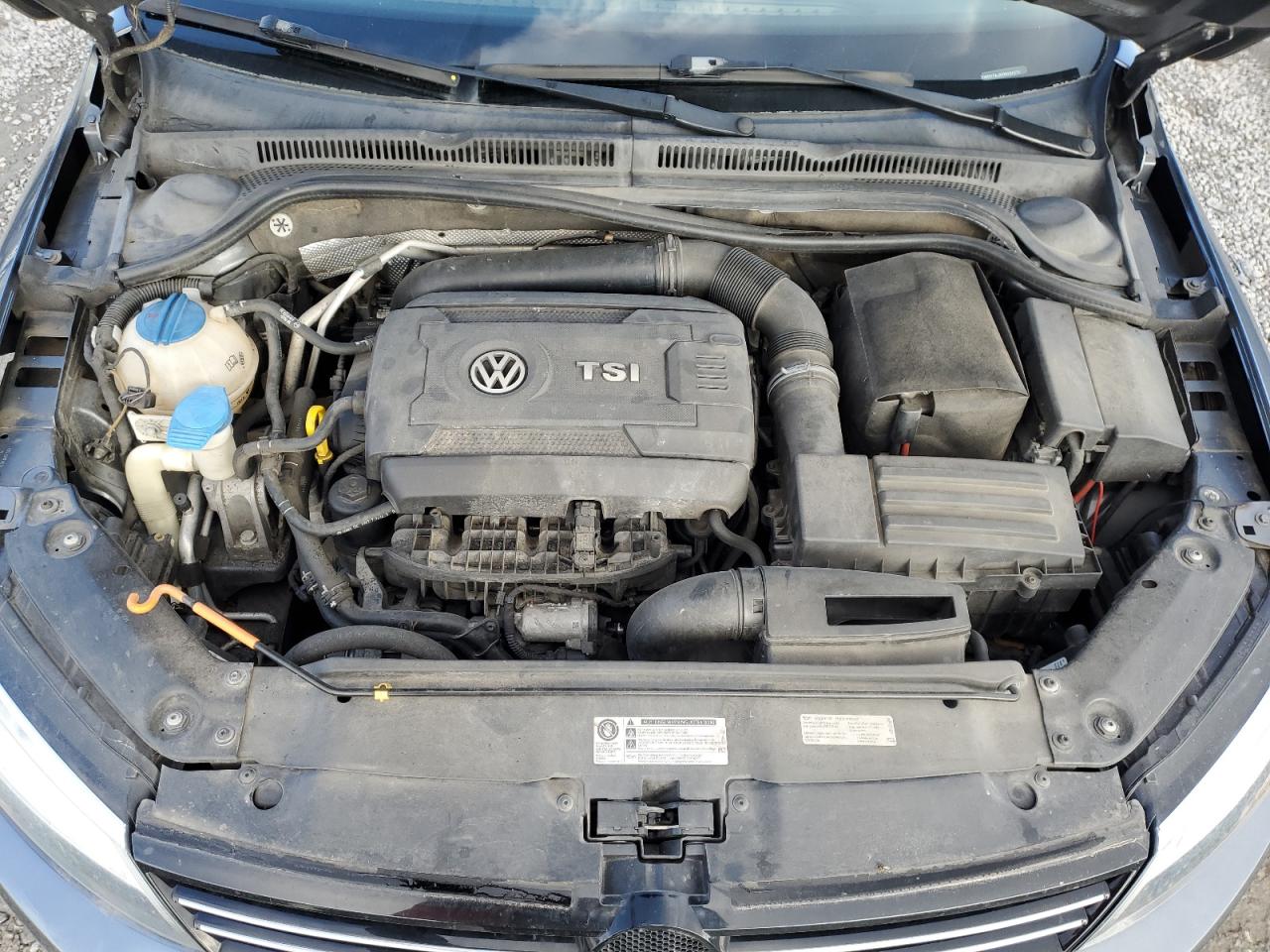VOLKSWAGEN JETTA SE