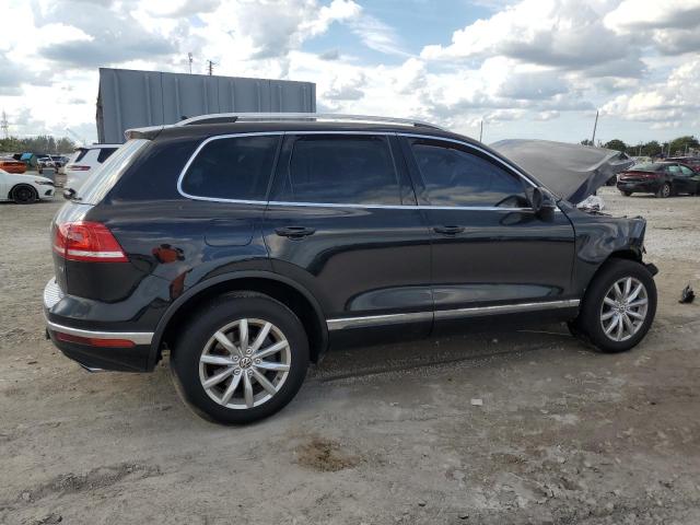 2017 VOLKSWAGEN TOUAREG SP WVGEF7BP2HD000699
