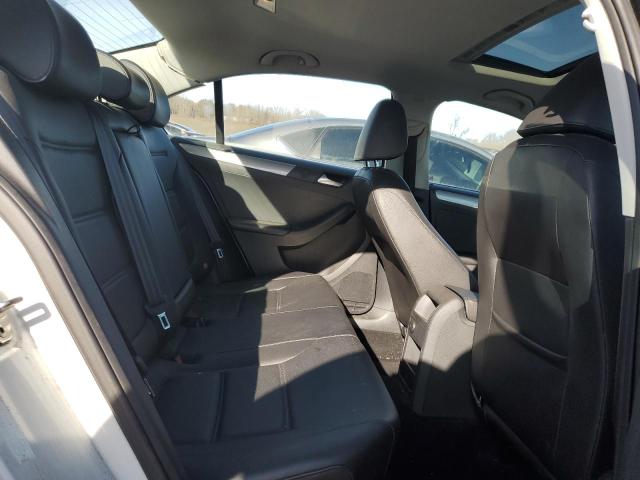 2018 VOLKSWAGEN JETTA SE 3VWDB7AJ7JM217505