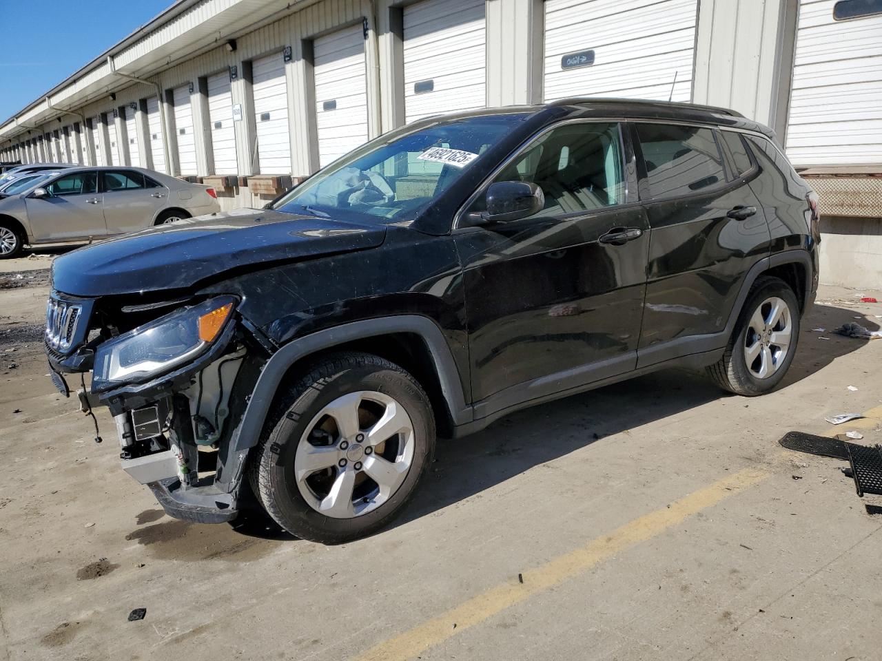 3C4NJCBB8JT318150 JEEP COMPASS LA 2018