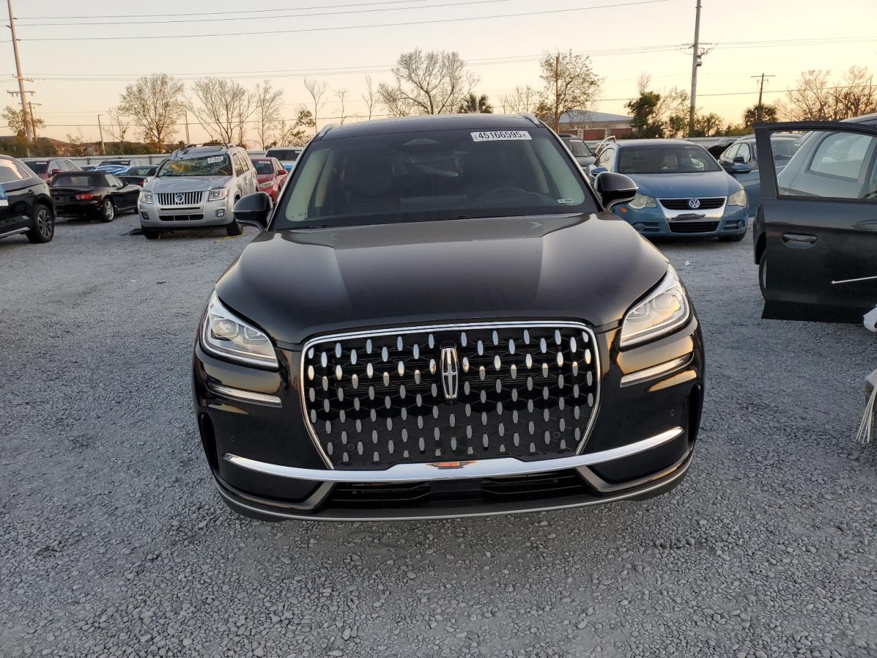 LINCOLN CORSAIR RESERVE