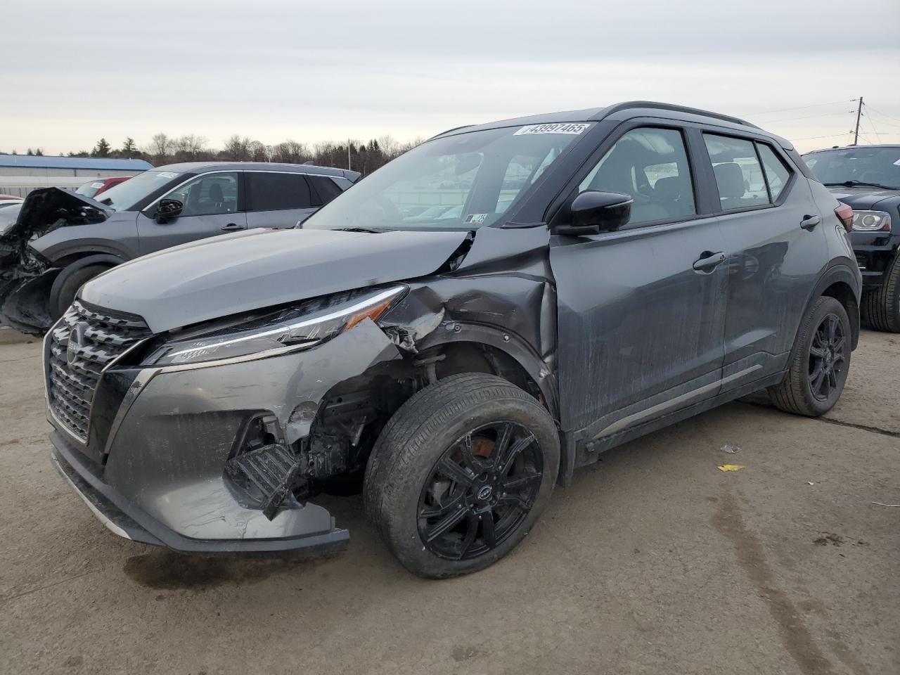 NISSAN KICKS SR