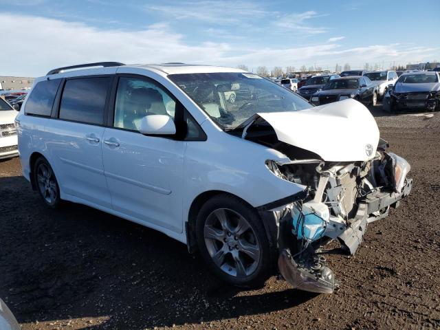 2016 TOYOTA SIENNA SE 5TDXK3DC1GS691240