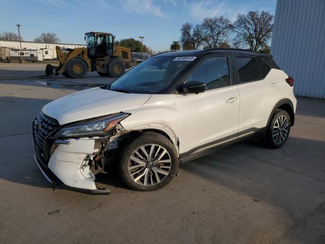 NISSAN KICKS SR