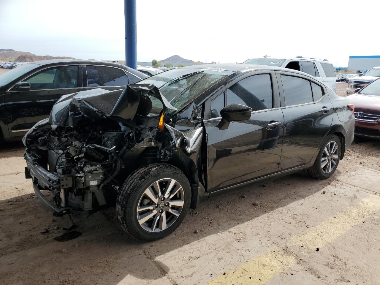  Salvage Nissan Versa