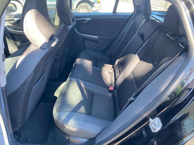 2015 VOLVO V60 YV126MEAXF1192816