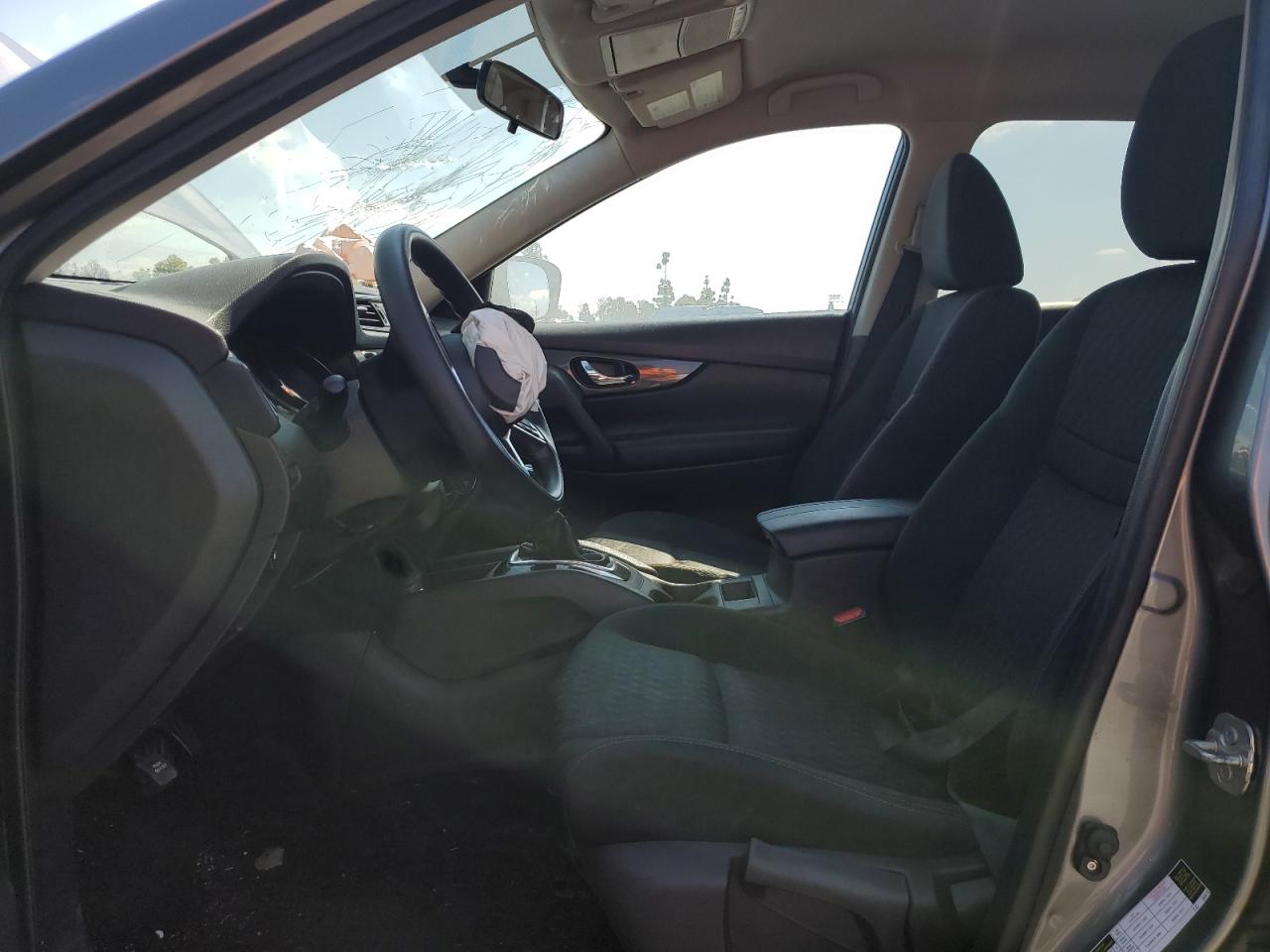 KNMAT2MT8JP522198 NISSAN ROGUE 2018