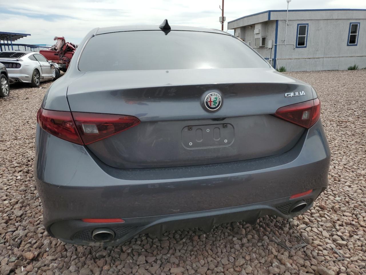 ZARFAEBN0H7555813 2017 Alfa Romeo Giulia