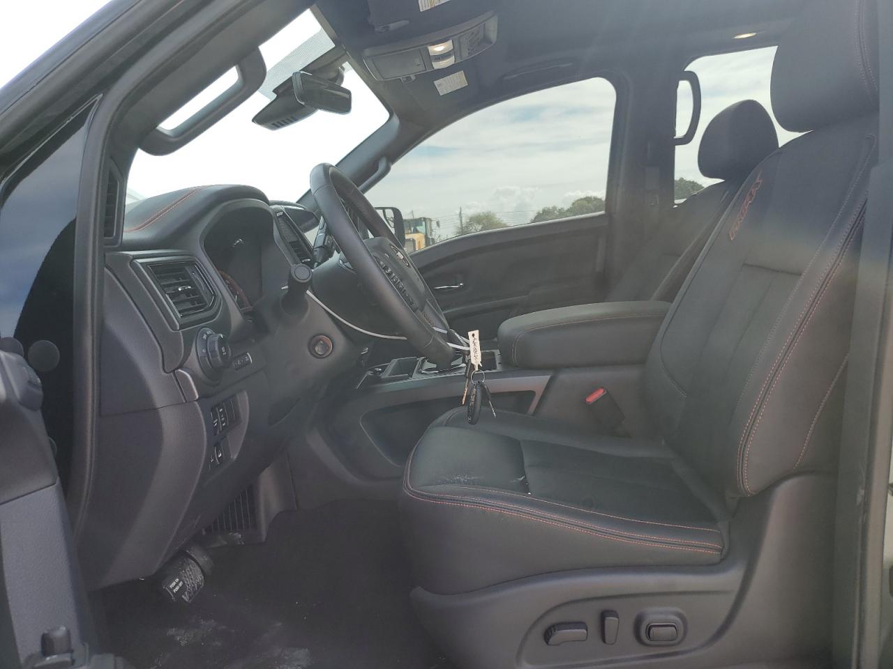 1N6AA1ED2PN105880 NISSAN TITAN 2023