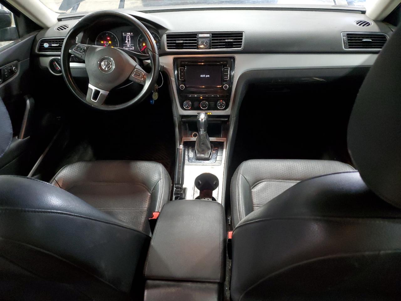 1VWBH7A37DC016152 2013 Volkswagen Passat Se