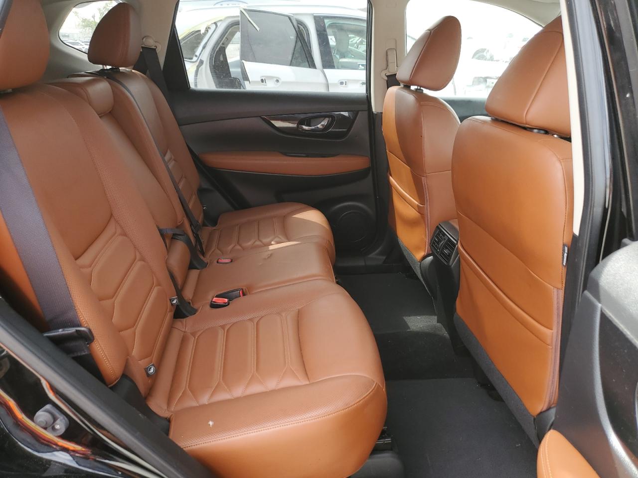 JN8AT2MVXJW308180 NISSAN ROGUE 2018
