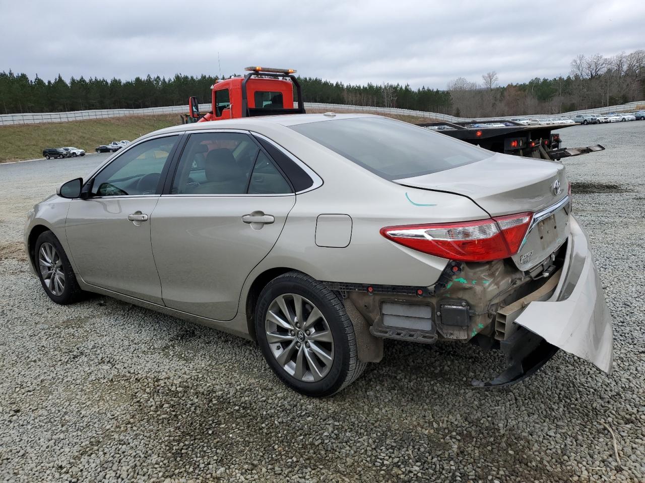 4T1BF1FK2GU582879 TOYOTA CAMRY 2016