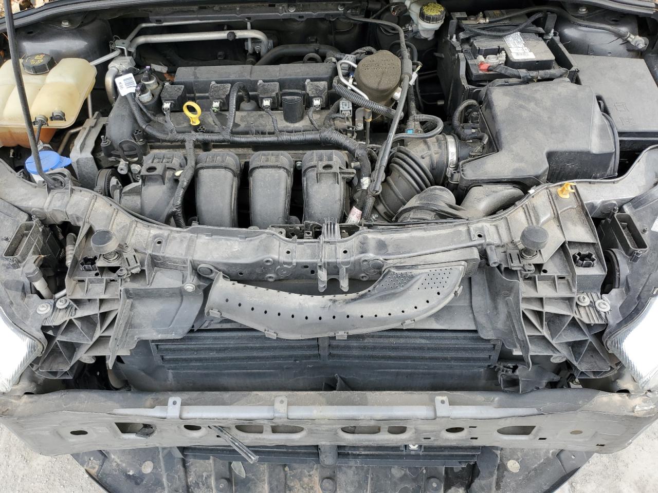 1FADP3F21FL356025 2015 Ford Focus Se