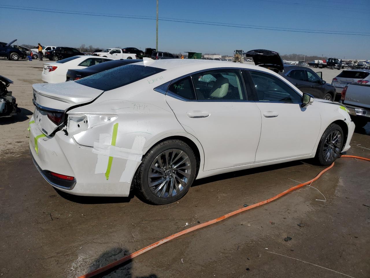 58AFA1C11RU043757 LEXUS ES300 2024