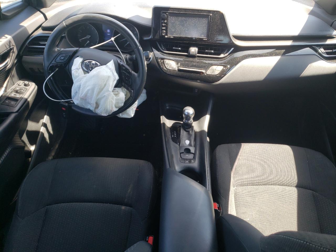 NMTKHMBX7JR048482 TOYOTA C-HR 2018