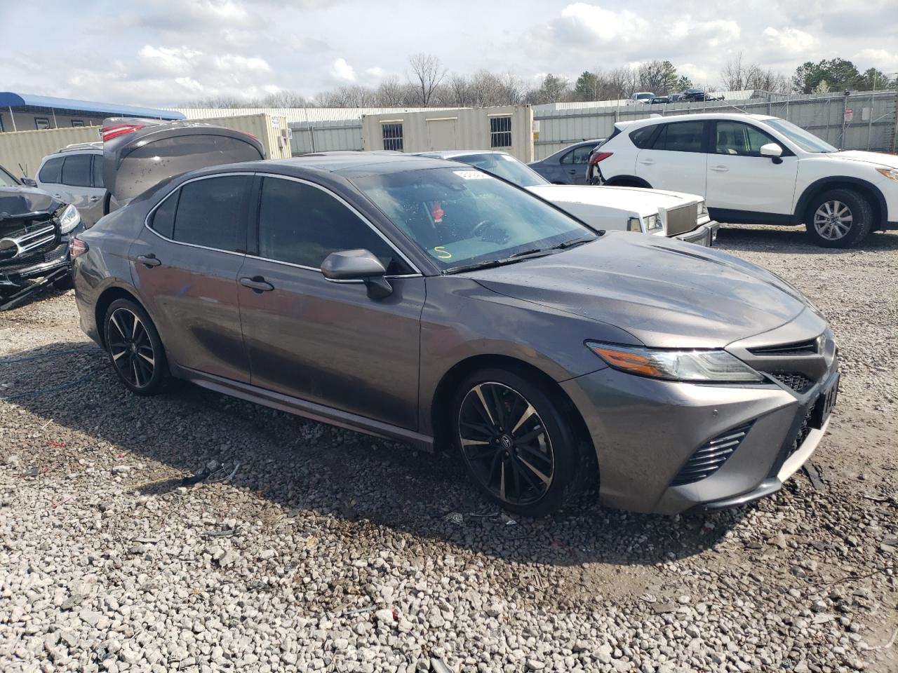 TOYOTA CAMRY XSE -