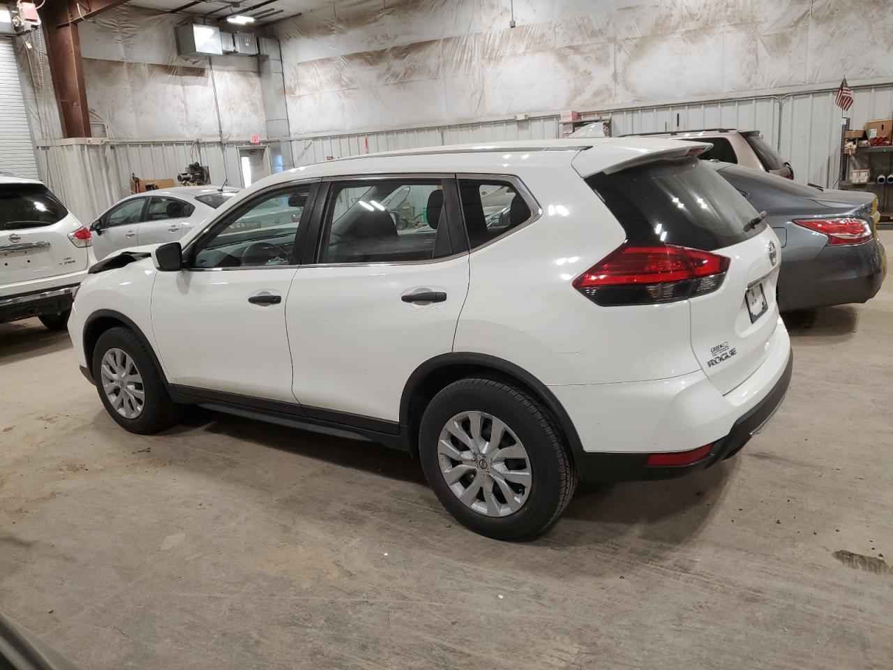 JN8AT2MT5HW136973 NISSAN ROGUE 2017