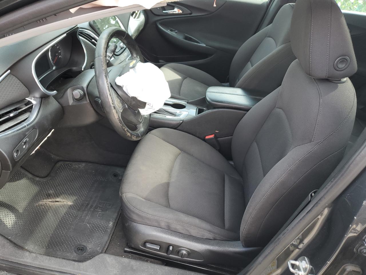 1G1ZD5ST7JF155085 CHEVROLET MALIBU 2018