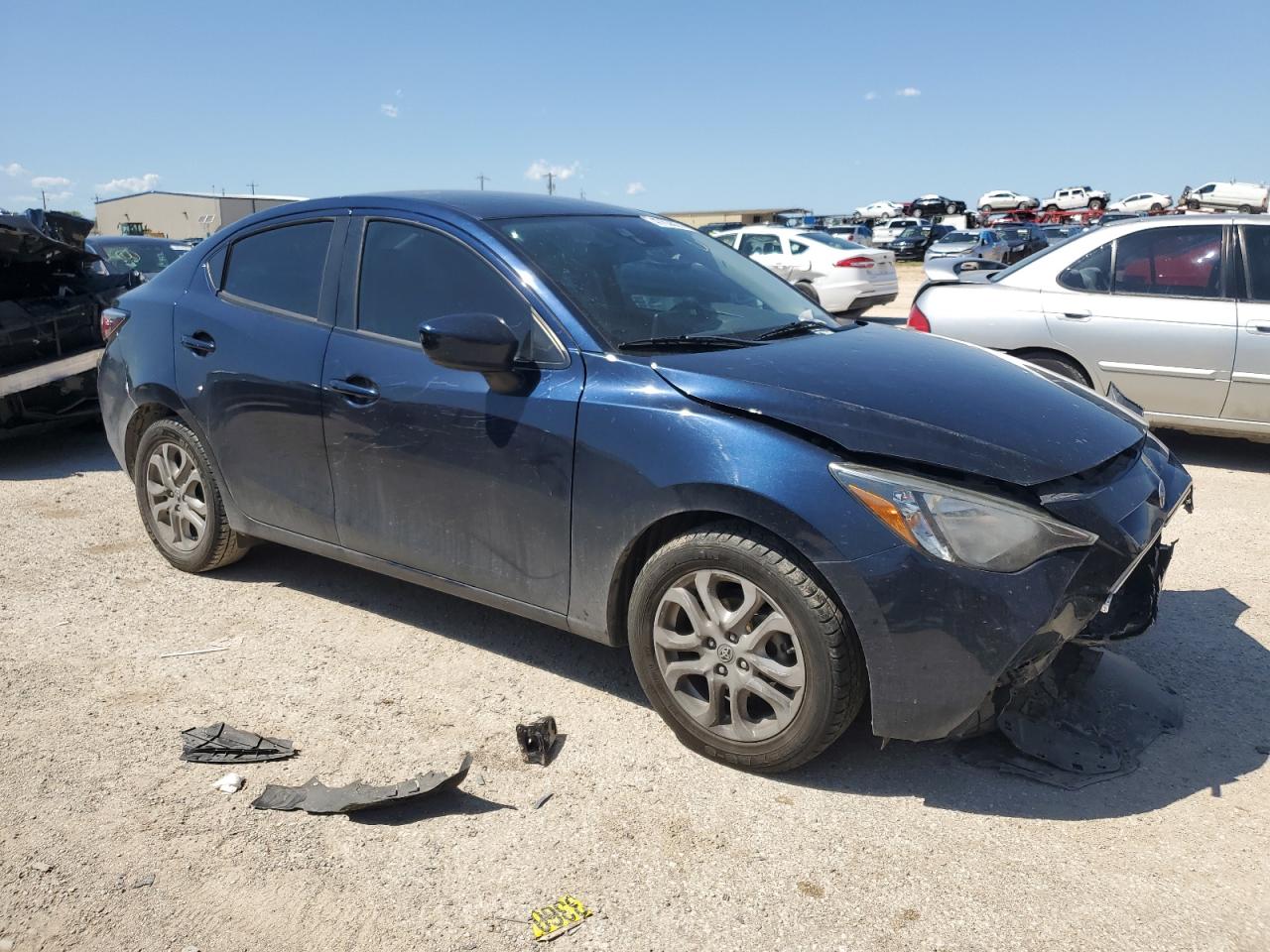 3MYDLBYV3JY323990 TOYOTA YARIS 2018