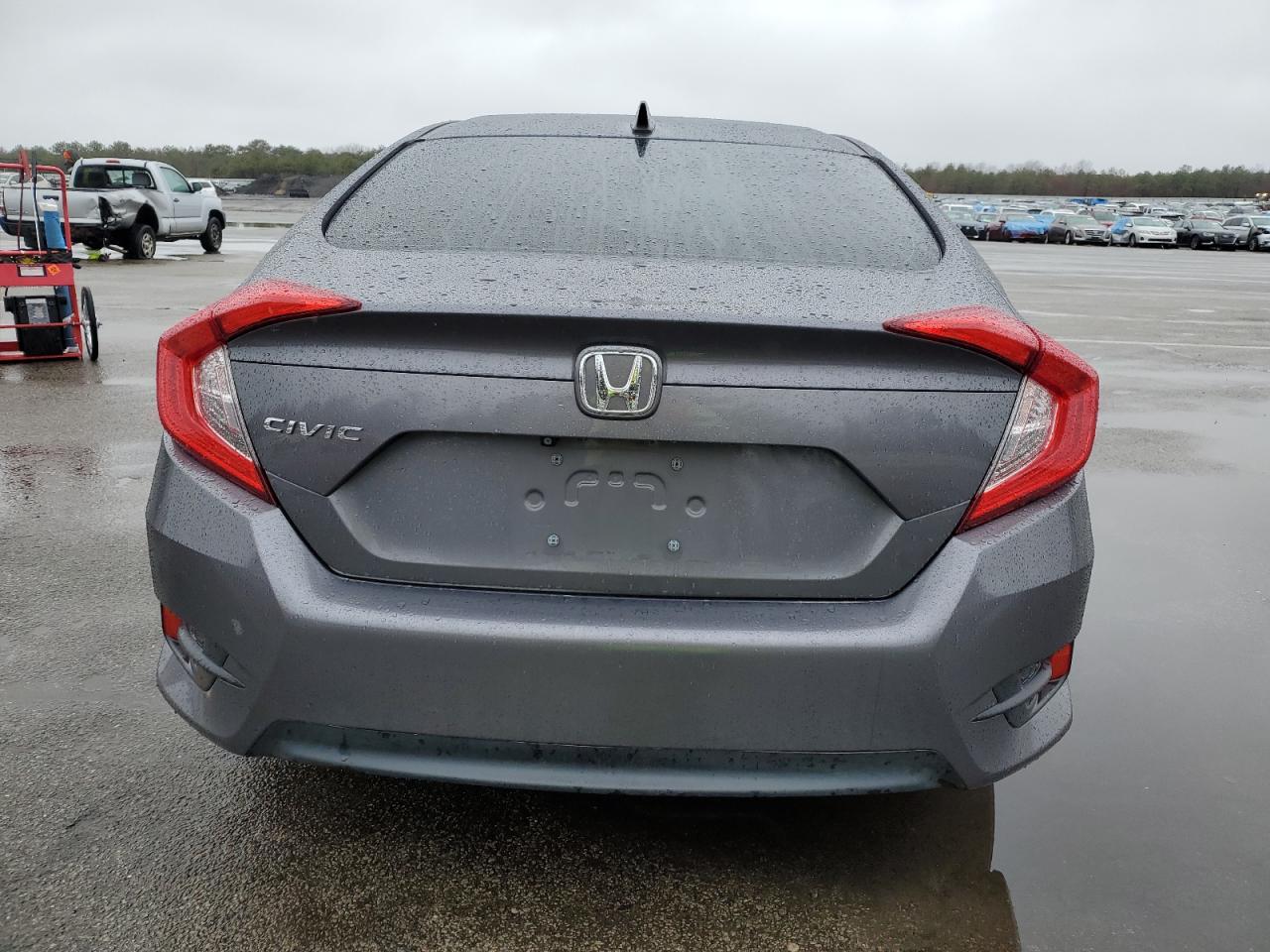 2HGFC2F7XJH551438 HONDA CIVIC 2018