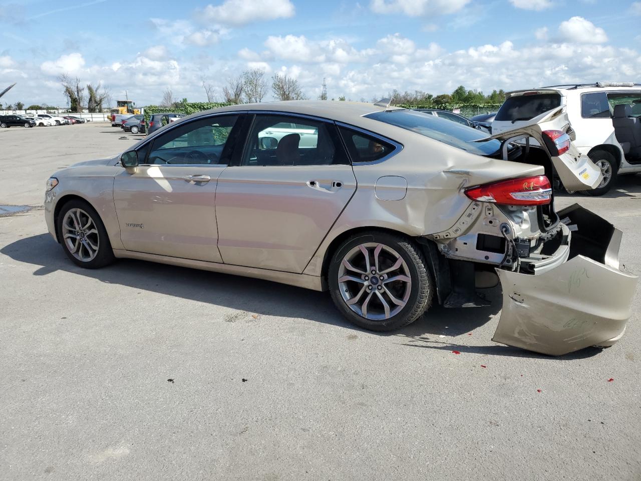 3FA6P0RU2KR240350 FORD FUSION 2019