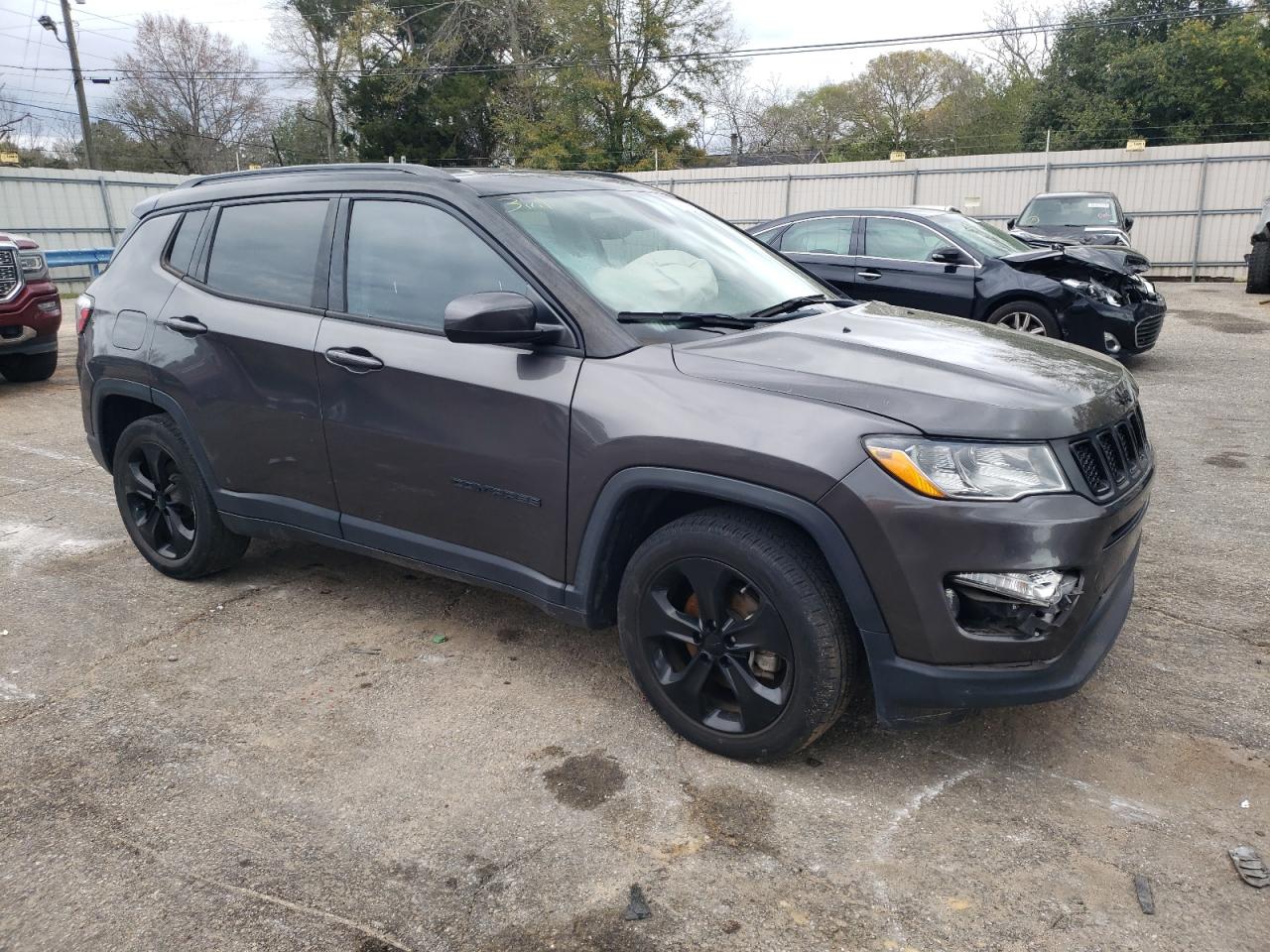 3C4NJCBB8LT118209 2020 Jeep Compass Latitude