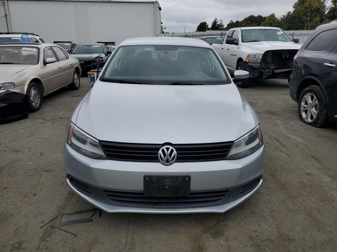 3VWD17AJ5EM224140 2014 Volkswagen Jetta Se