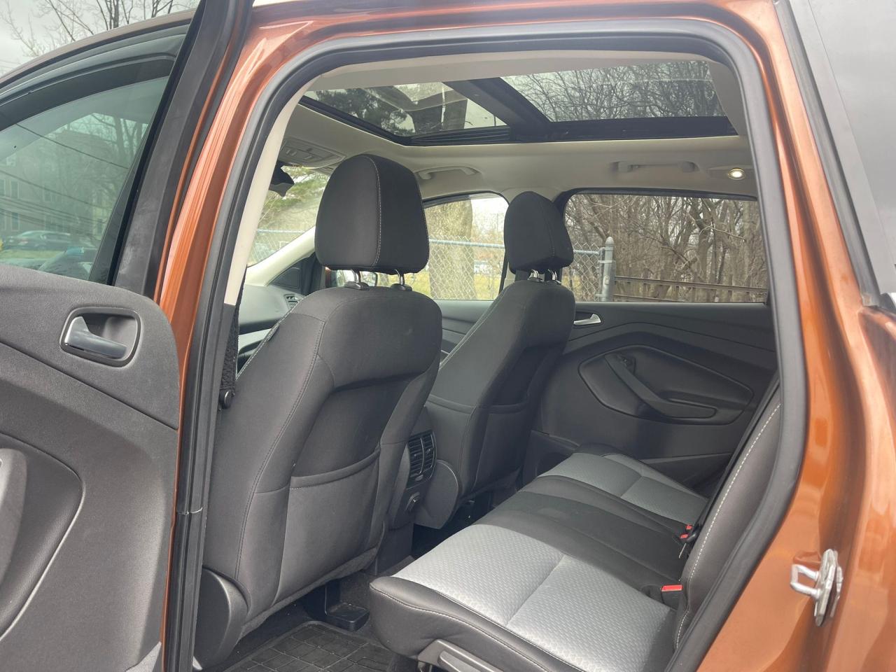 1FMCU9G90HUA95699 FORD ESCAPE 2017