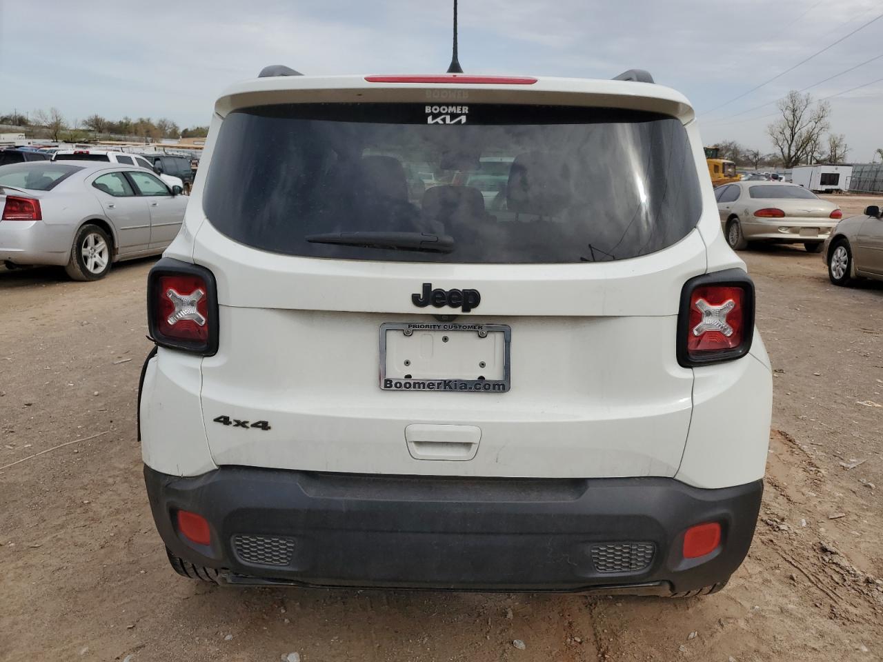 ZACCJBBB0JPH70215 2018 Jeep Renegade Latitude