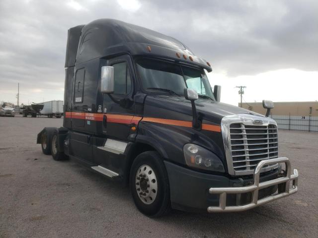 Lot #2413799143 2017 FREIGHTLINER CASCADIA 1 salvage car
