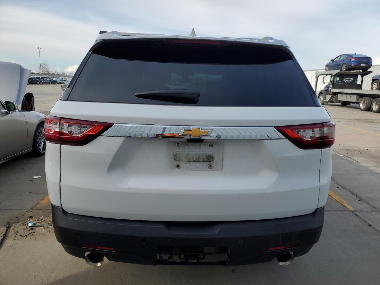 1GNEVHKW1JJ193110 2018 Chevrolet Traverse Lt