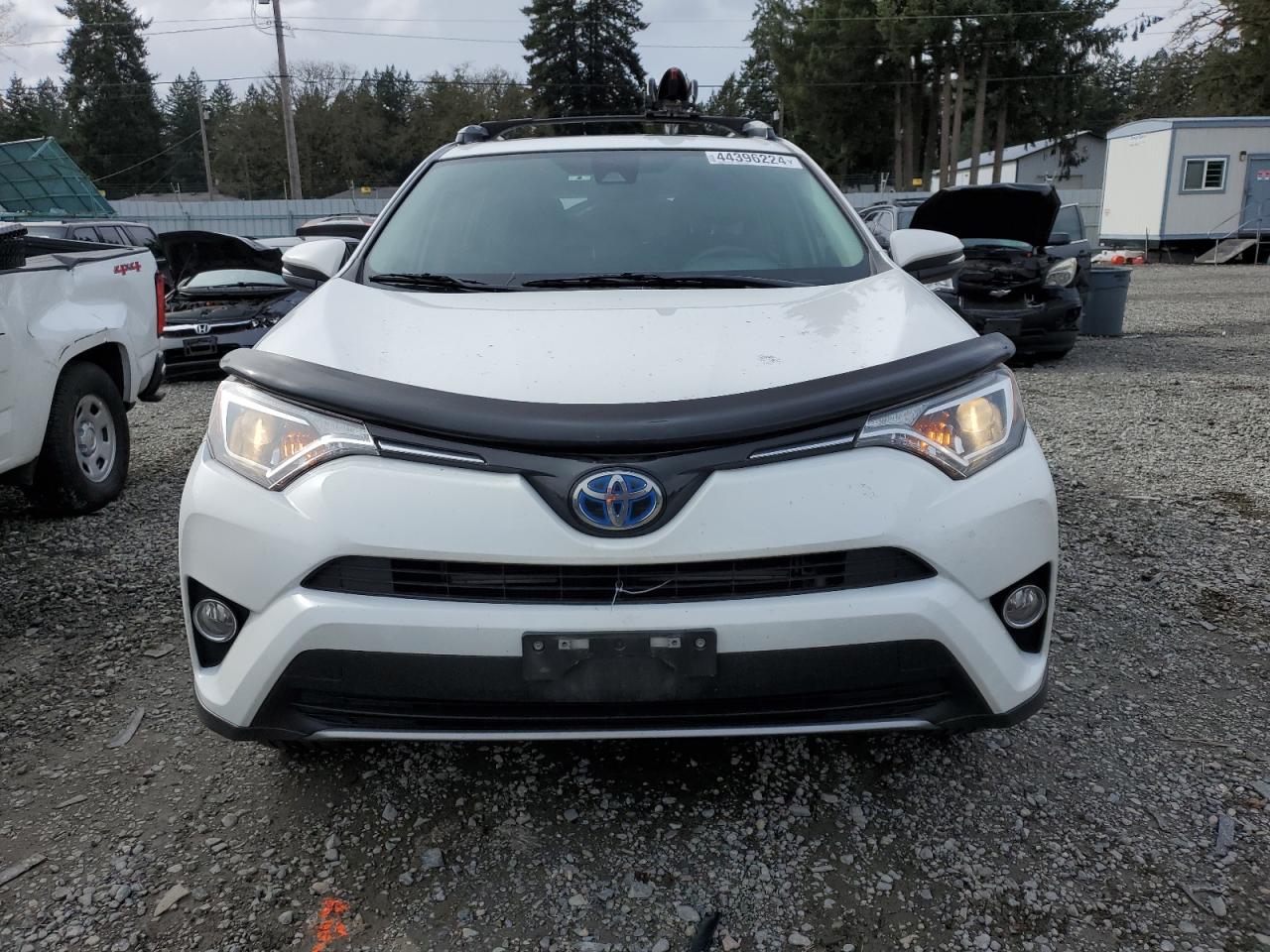 JTMRJREV1HD075470 TOYOTA RAV4 2017