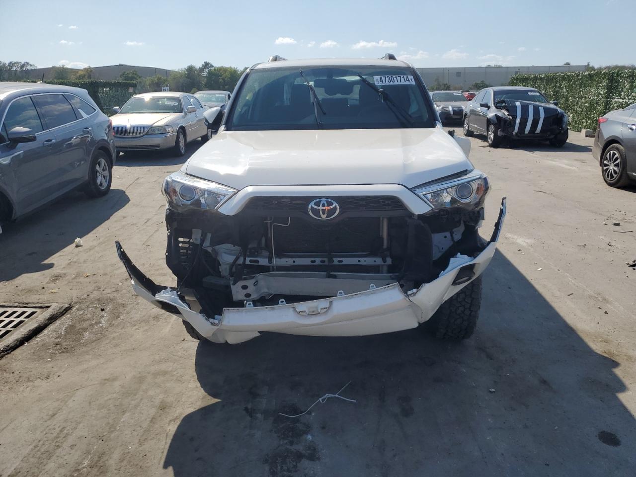 JTEBU5JR3K5666892 2019 Toyota 4Runner Sr5