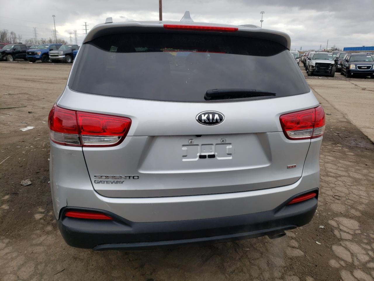 5XYPGDA33JG351815 2018 Kia Sorento Lx 5XYPGDA33JG351815 2018 Kia Sorento Lx