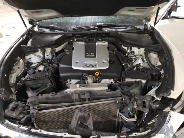 2016 Infiniti Q70 - Image 11