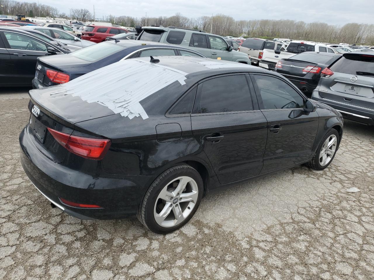 2018 Audi A3 Premium vin: WAUAUGFF6J1012921