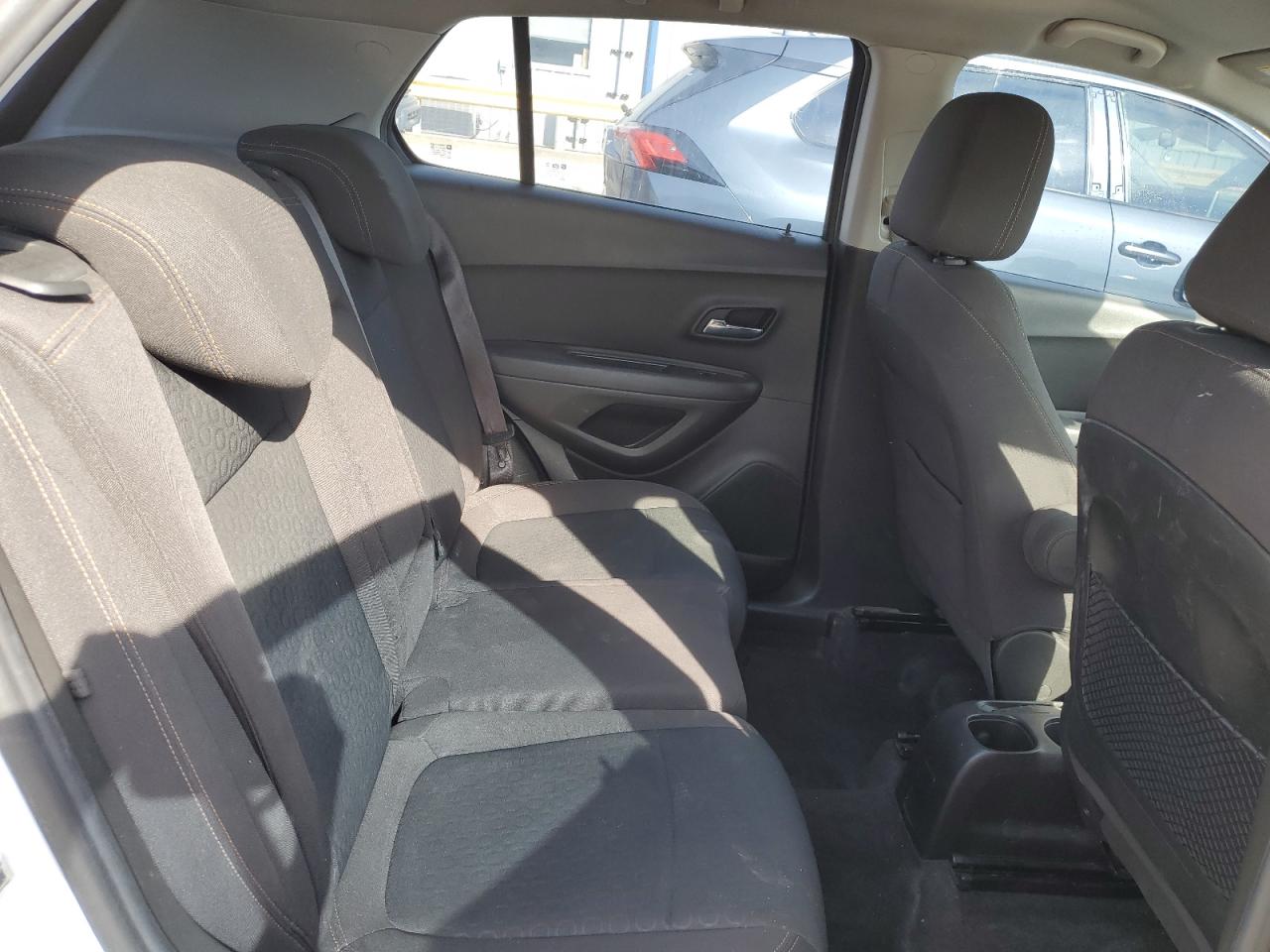 KL7CJKSB2HB130072 CHEVROLET TRAX 2017