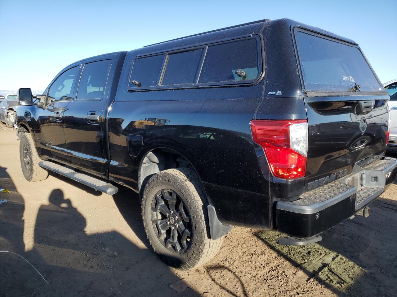 1N6BA1F40JN530914 NISSAN TITAN 2018