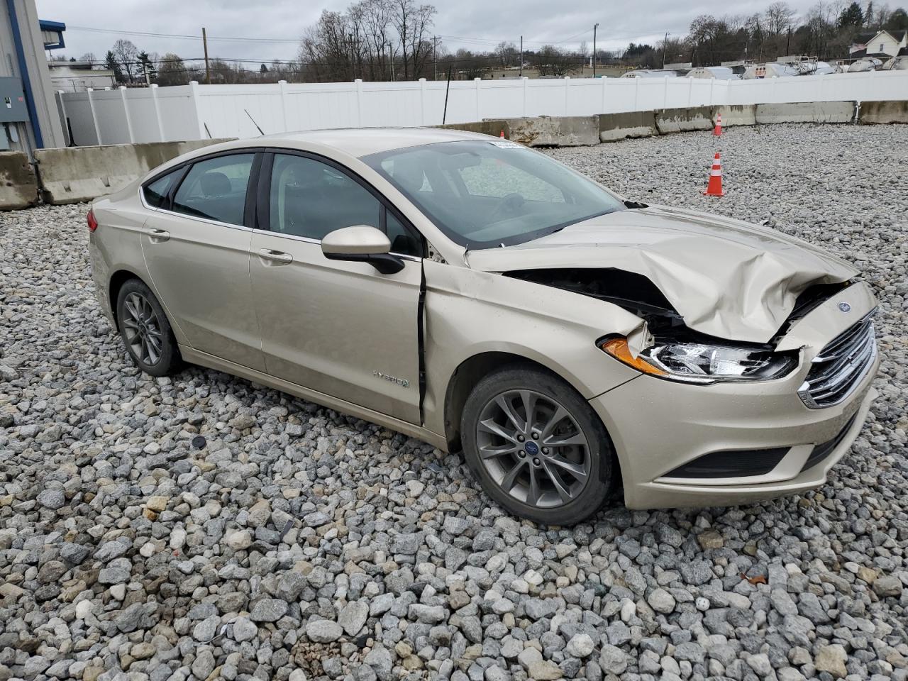 3FA6P0LU9HR380977 FORD FUSION 2017
