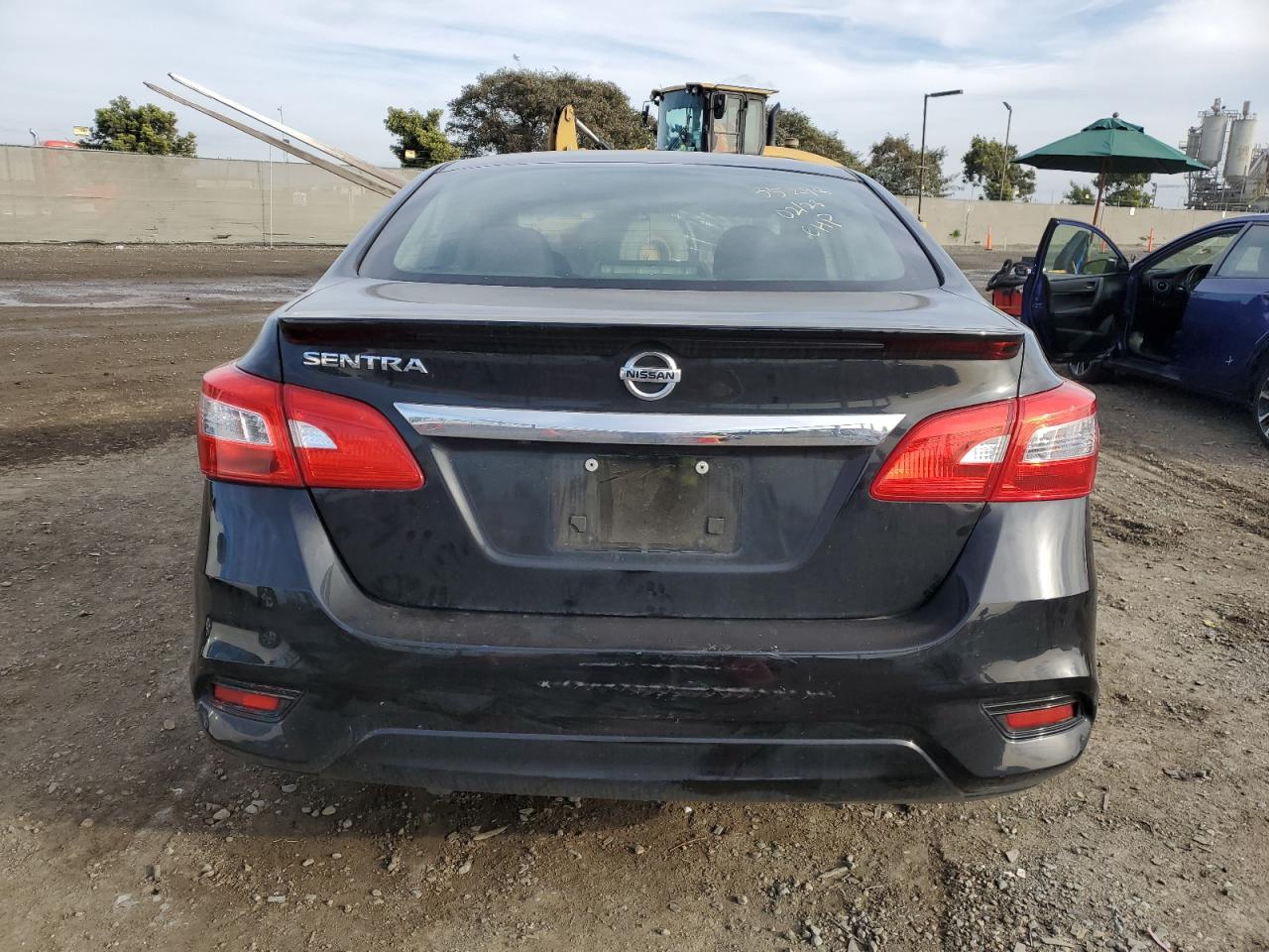 3N1AB7APXJY275100 NISSAN SENTRA 2018