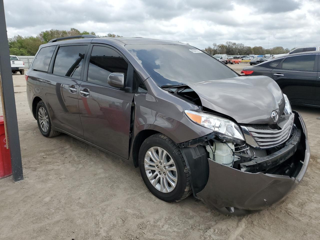 5TDYK3DC6GS692825 TOYOTA All Models 2016