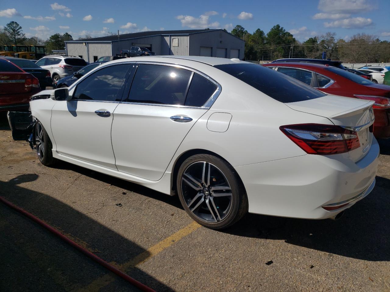 1HGCR3F98HA045902 HONDA ACCORD 2017