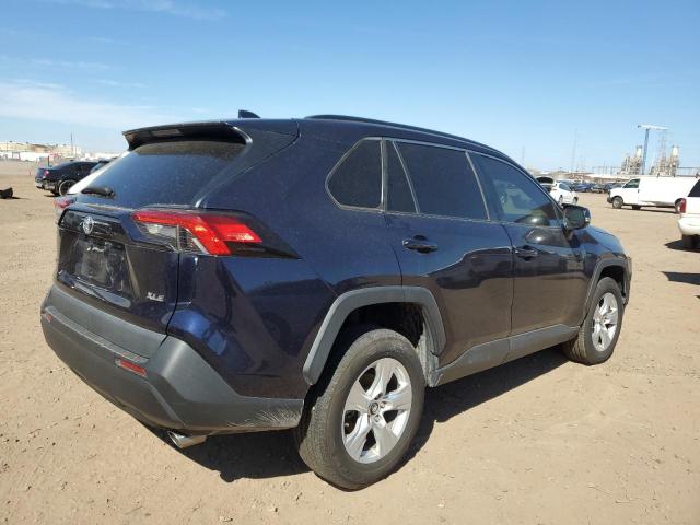 2T3W1RFV7MW118563 Toyota RAV4 XLE 3