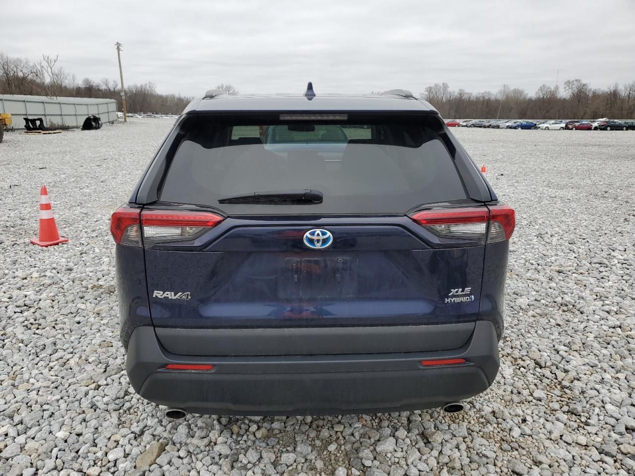 2T3RWRFVXKW027556 TOYOTA RAV4 2019