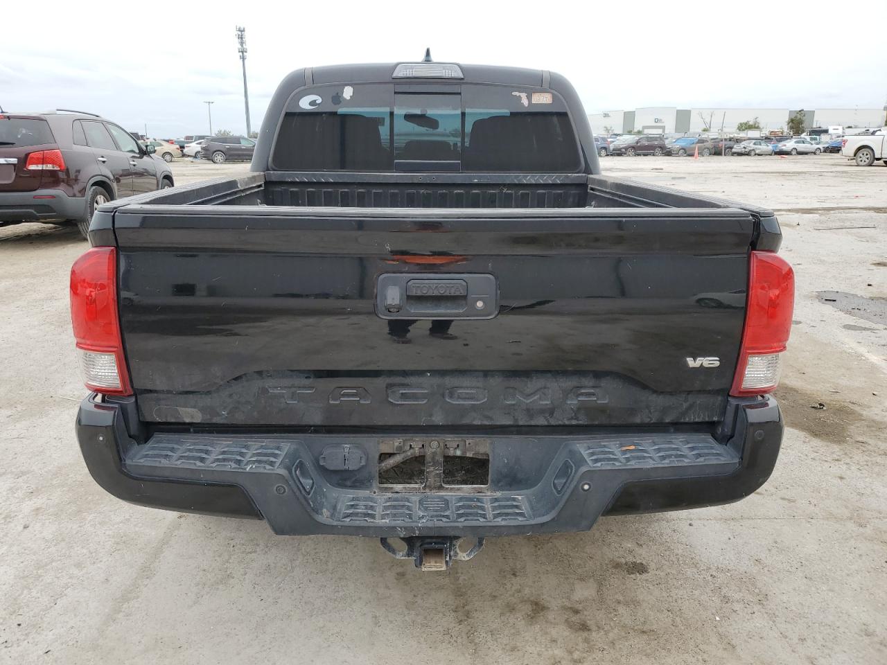 5TFAZ5CNXHX047022 TOYOTA TACOMA 2017