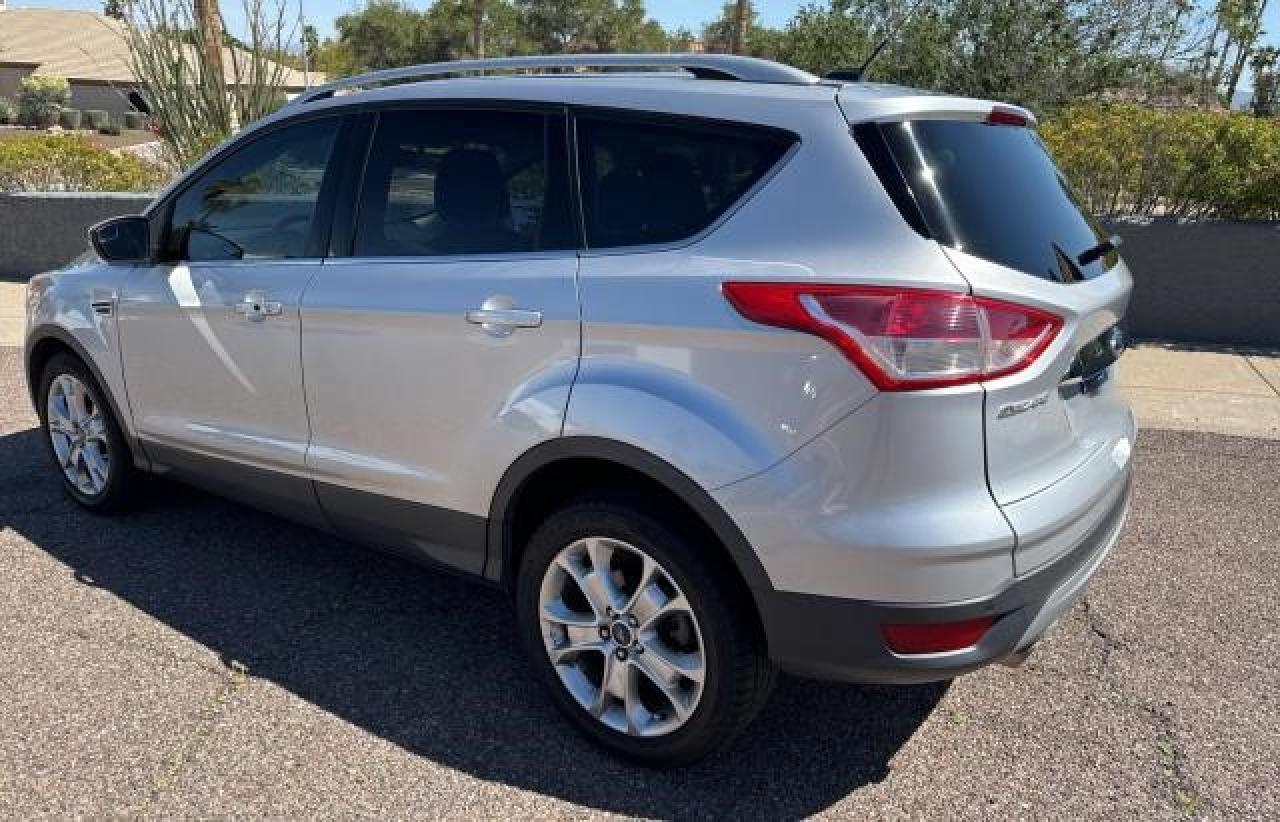 1FMCU0J95GUB60629 FORD ESCAPE 2016