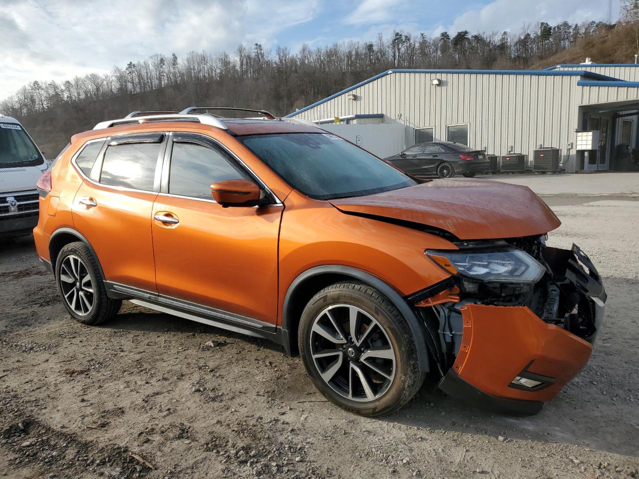 JN8AT2MV0JW323867 NISSAN ROGUE 2018
