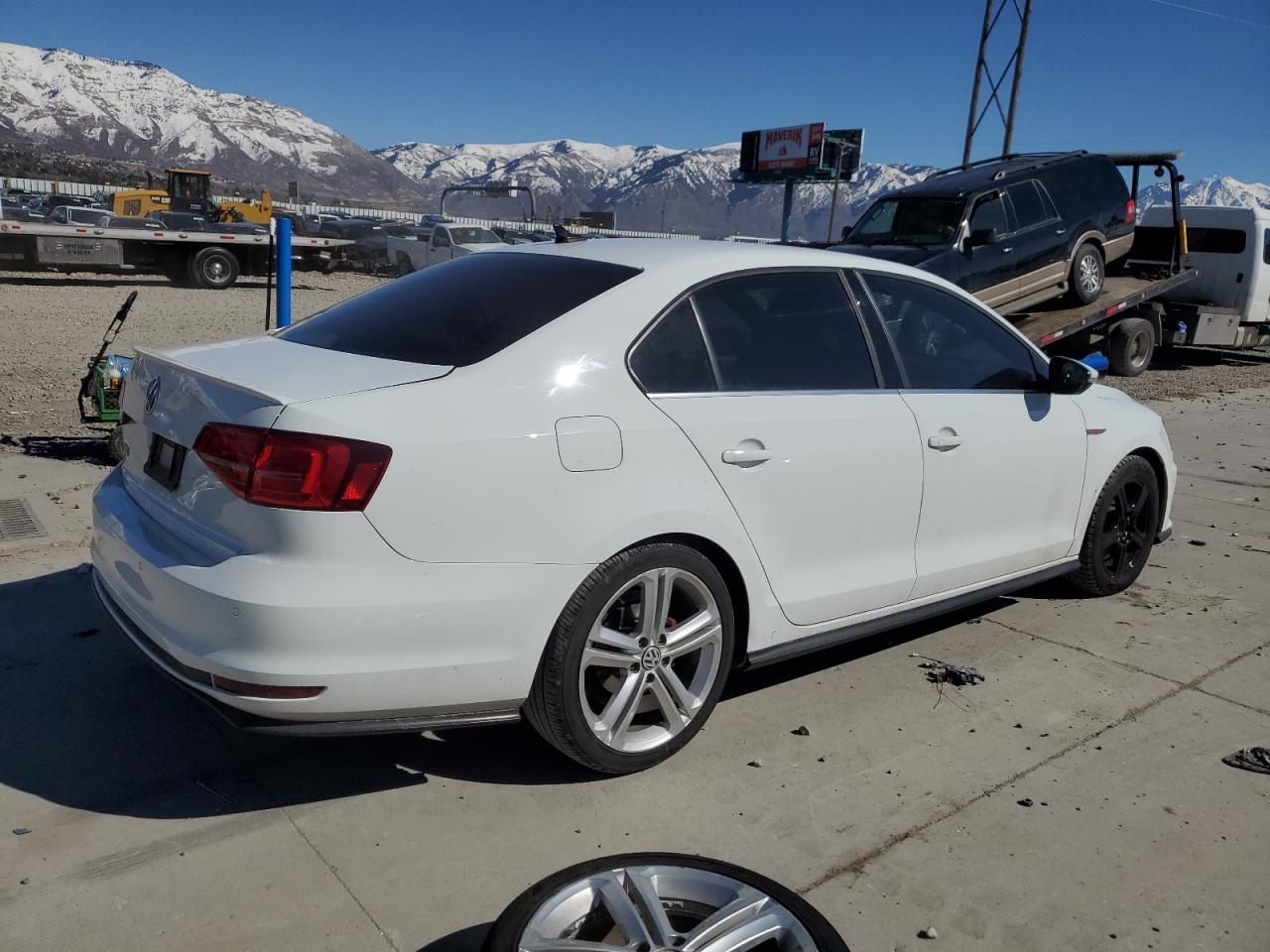 3VW4T7AJXHM400016 2017 Volkswagen Jetta Gli