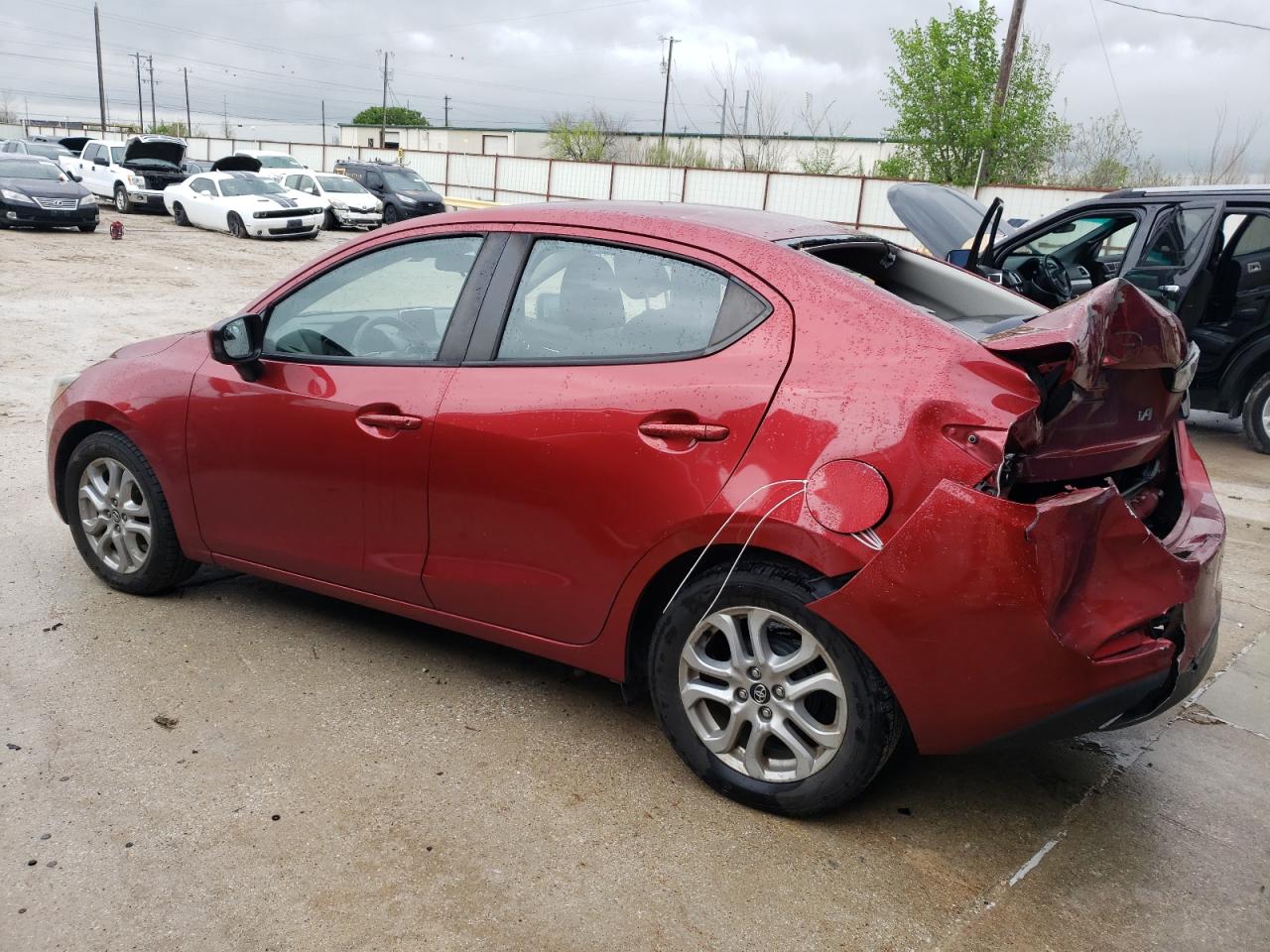 3MYDLBYV3HY191811 TOYOTA YARIS 2017