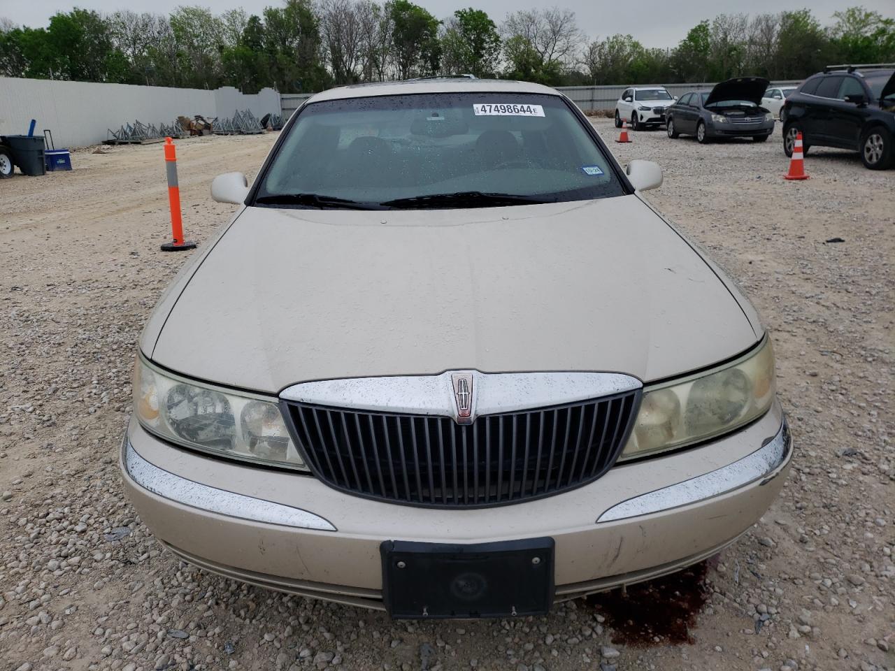 1LNHM97V62Y698823 2002 Lincoln Continental